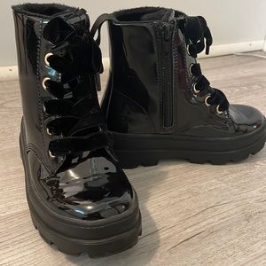 Toddler girls H&M boots size 10.5.